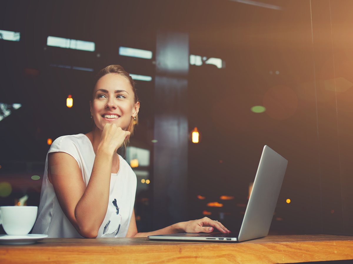 Image of a girl working with coffee